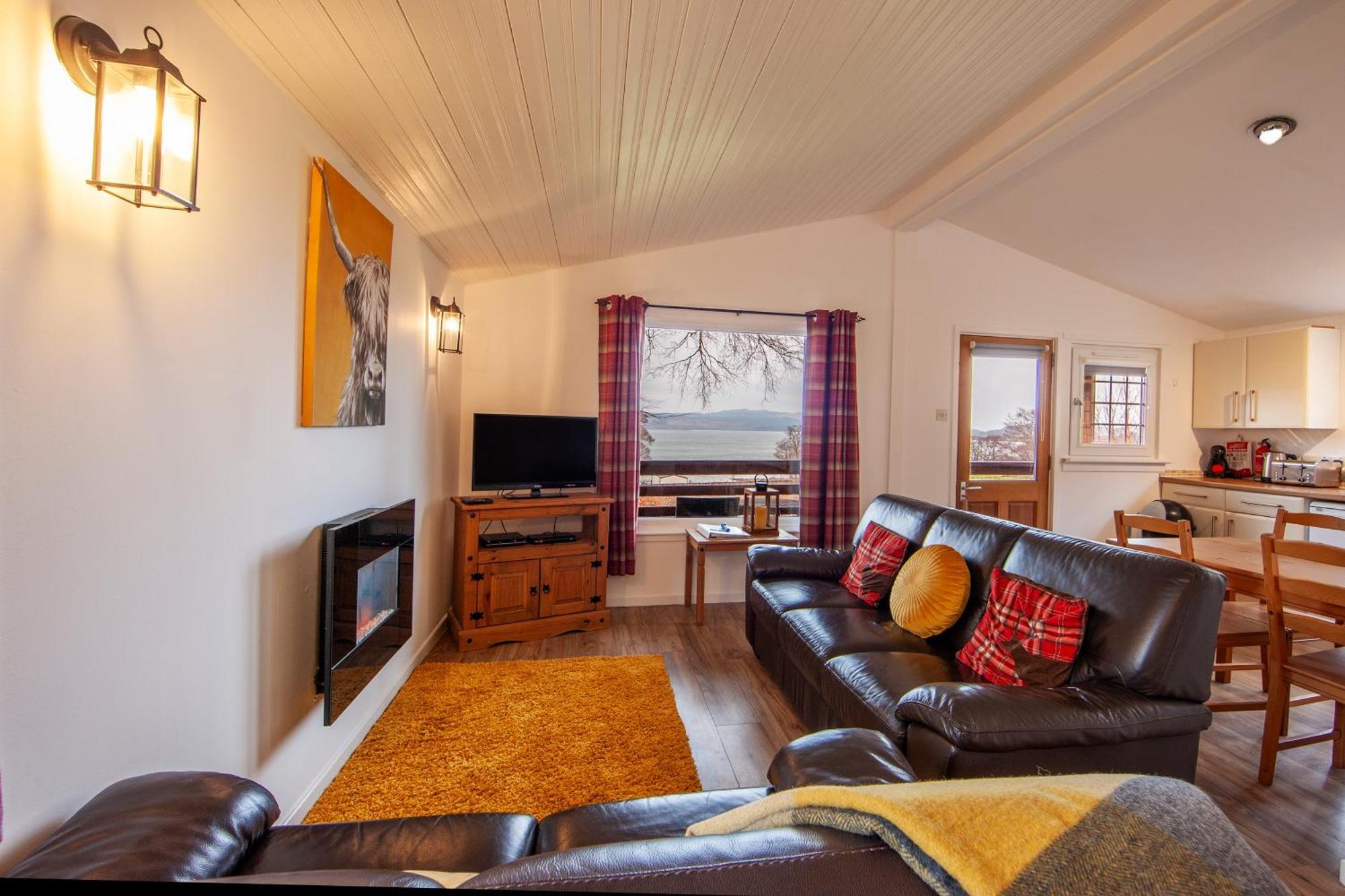 Appin Holiday Homes -Caravans, Lodges, Shepherds Hut And Train Carriage Stays Exterior photo