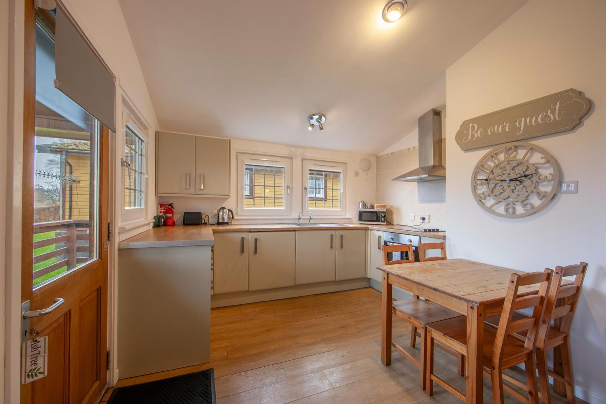 Appin Holiday Homes -Caravans, Lodges, Shepherds Hut And Train Carriage Stays Exterior photo