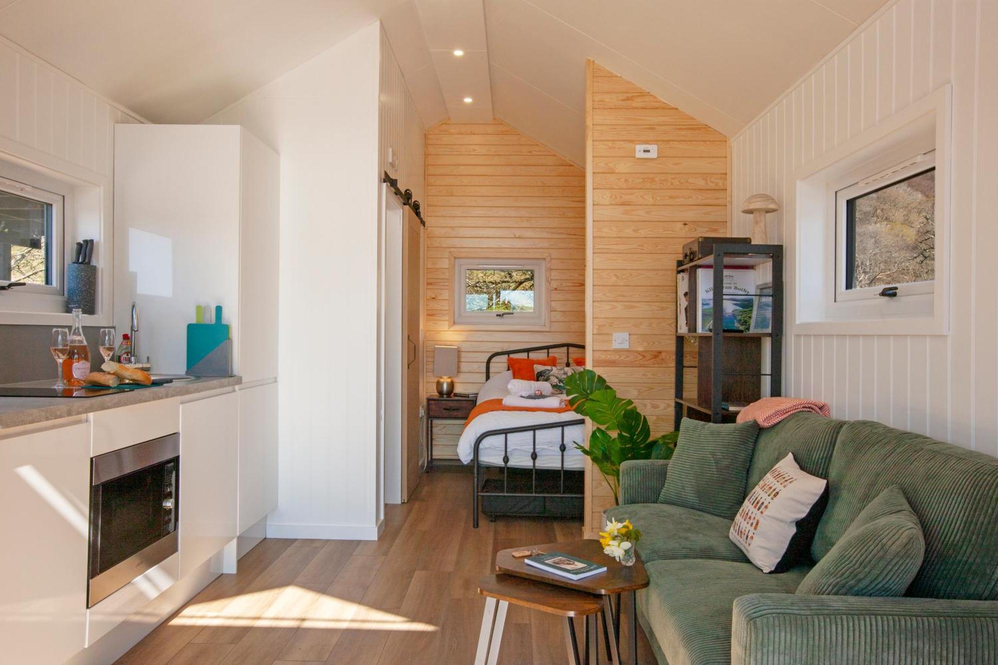 Appin Holiday Homes -Caravans, Lodges, Shepherds Hut And Train Carriage Stays Exterior photo