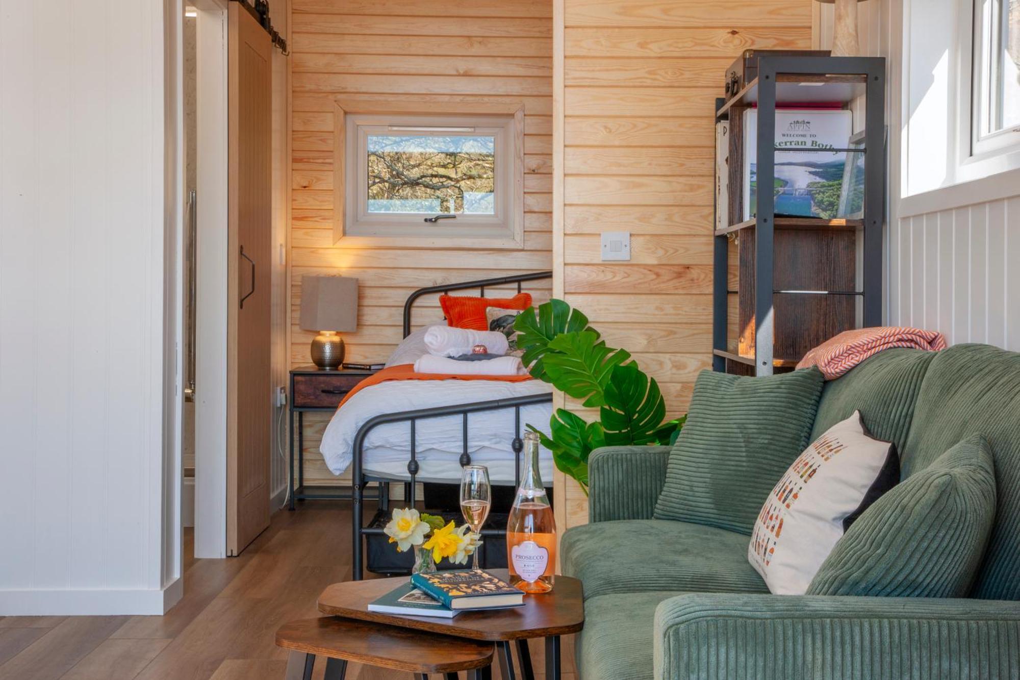 Appin Holiday Homes -Caravans, Lodges, Shepherds Hut And Train Carriage Stays Exterior photo