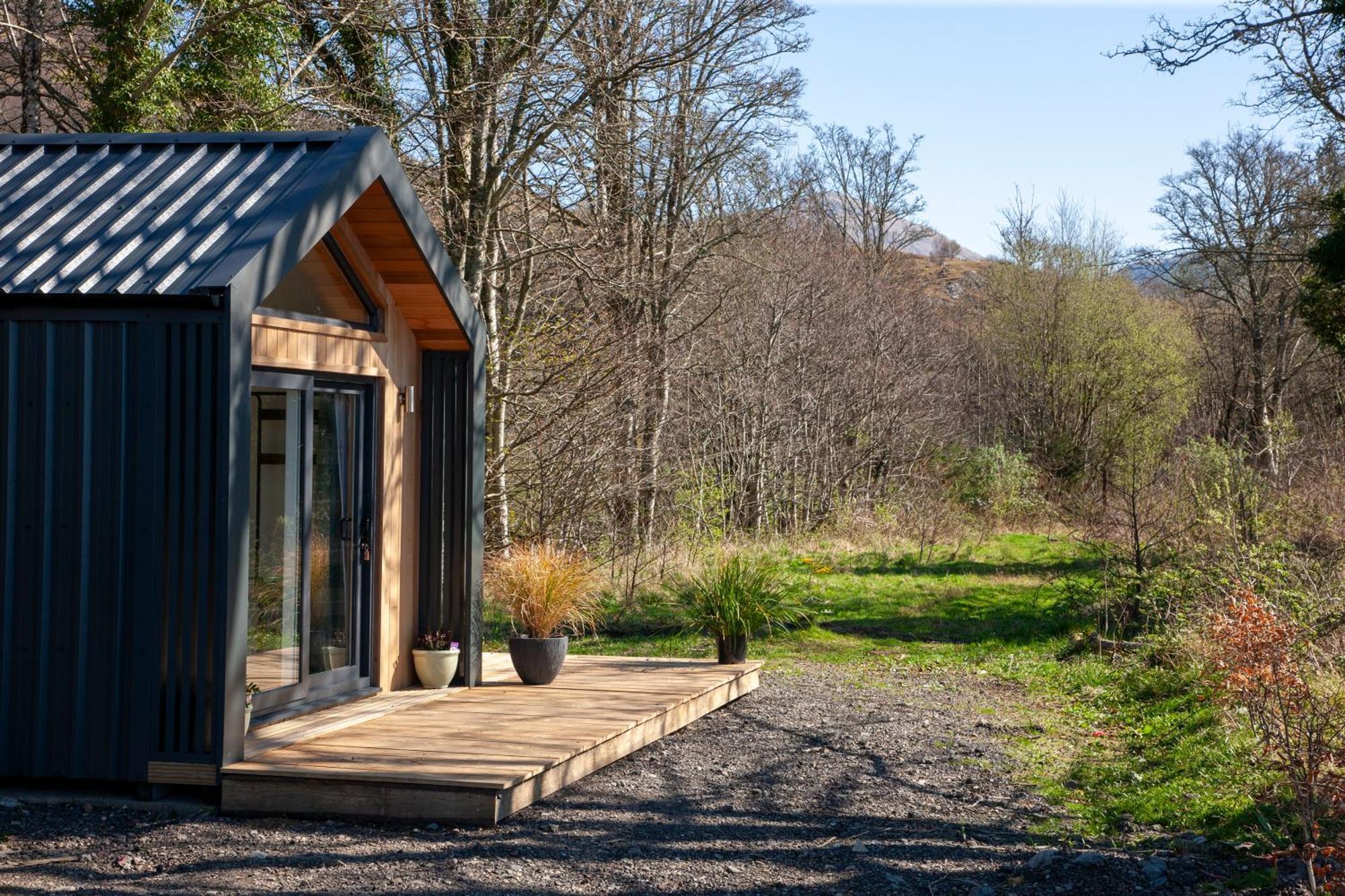 Appin Holiday Homes -Caravans, Lodges, Shepherds Hut And Train Carriage Stays Exterior photo