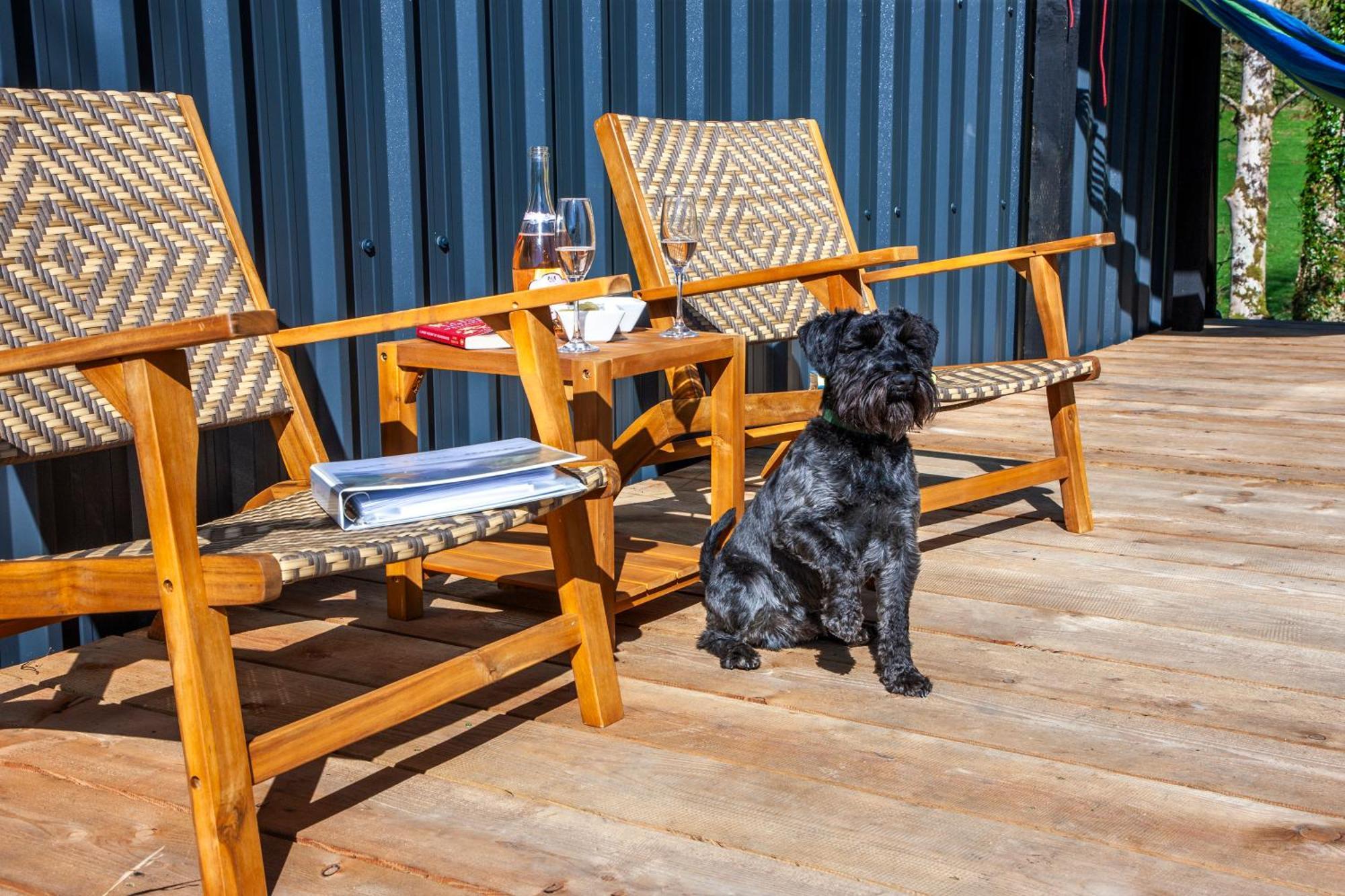 Appin Holiday Homes -Caravans, Lodges, Shepherds Hut And Train Carriage Stays Exterior photo
