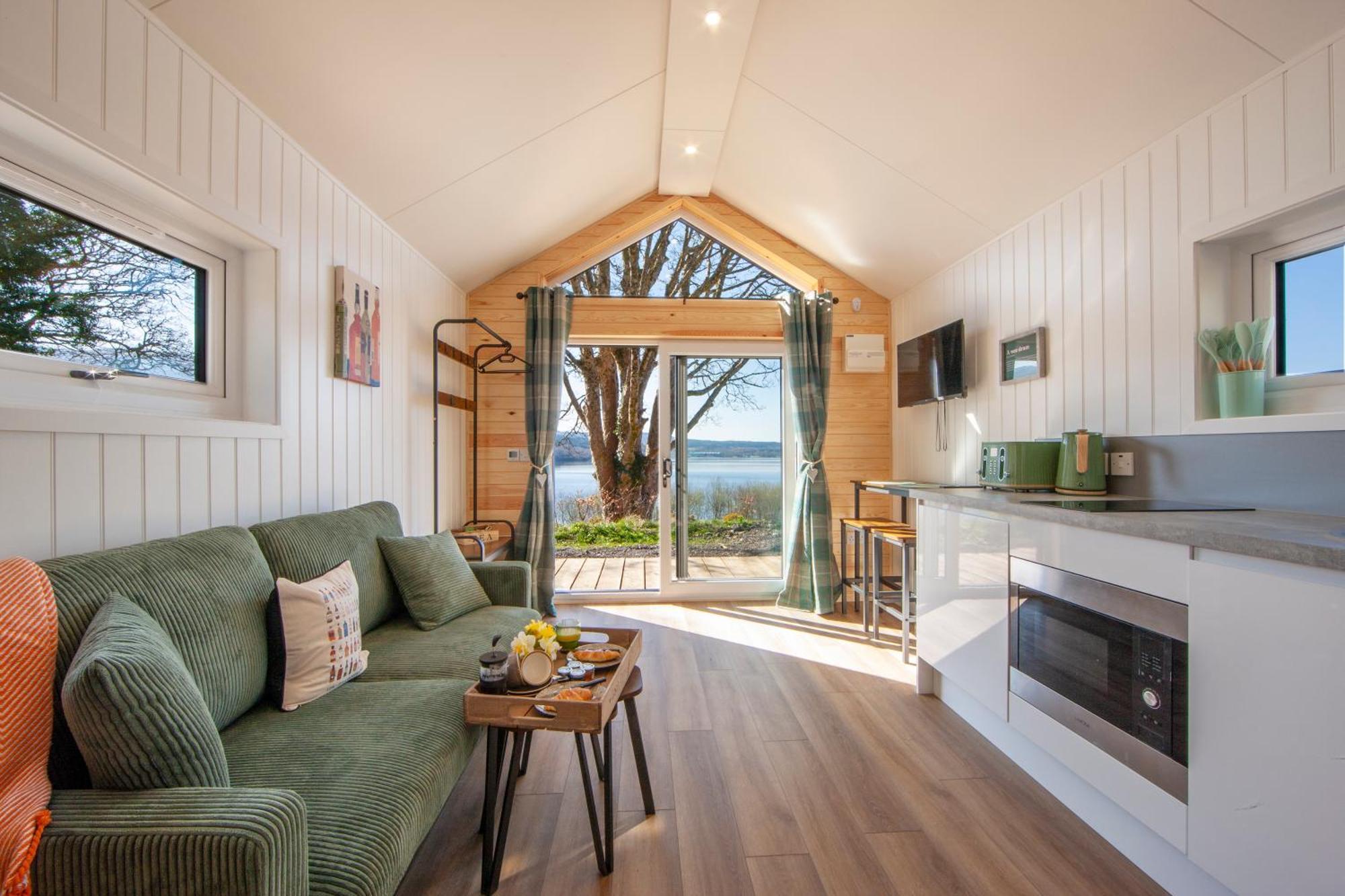 Appin Holiday Homes -Caravans, Lodges, Shepherds Hut And Train Carriage Stays Exterior photo